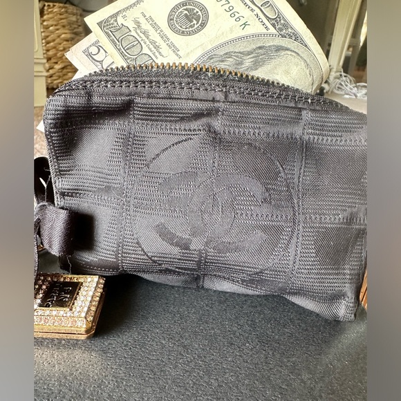 CHANEL Cash, card & key Zip nylon pouch💎Authentic - Picture 6 of 11